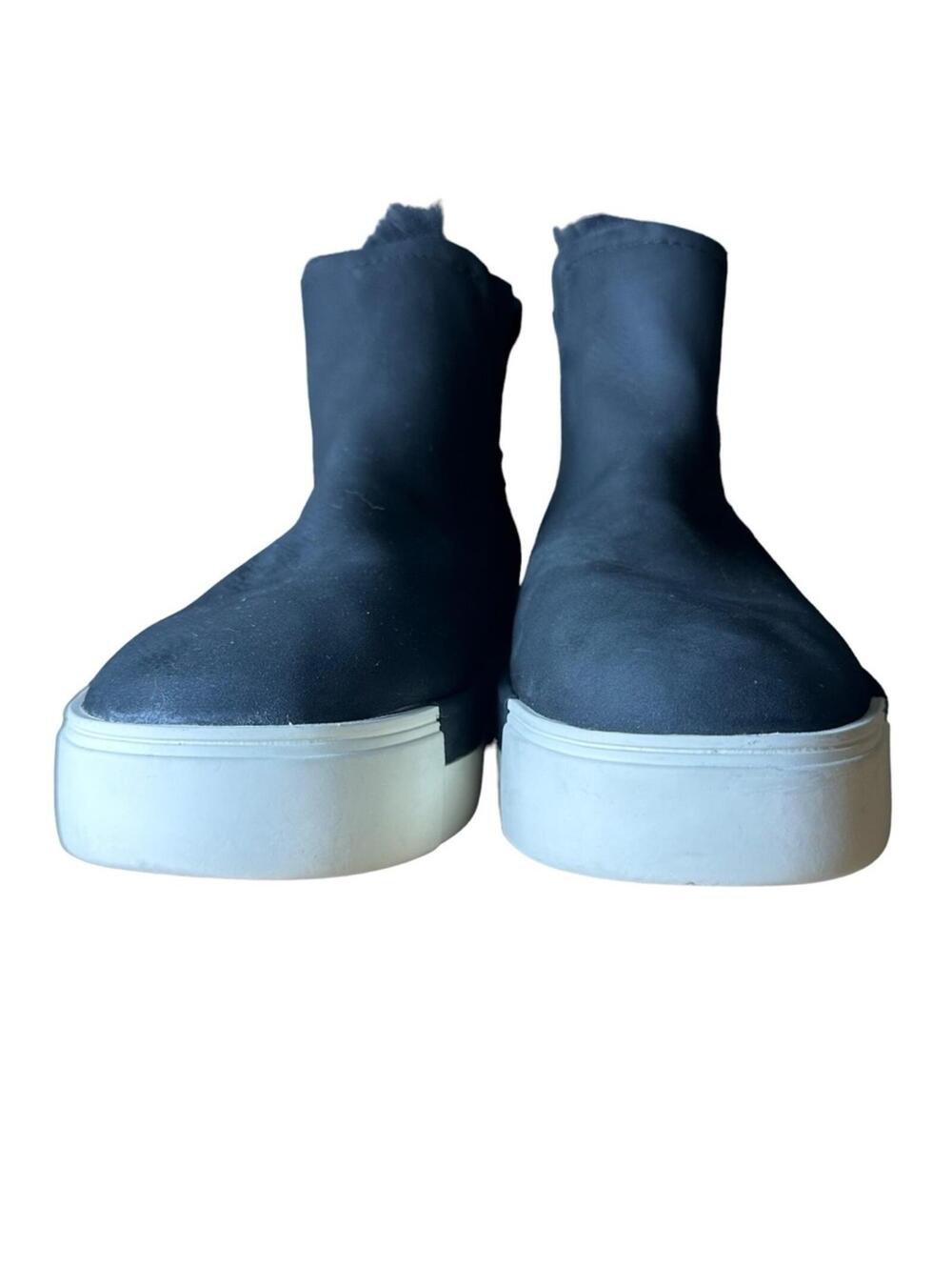 J/SLIDES Val Chelsea Waterproof Booties with faux fur Size 9 - Picture 3 of 14